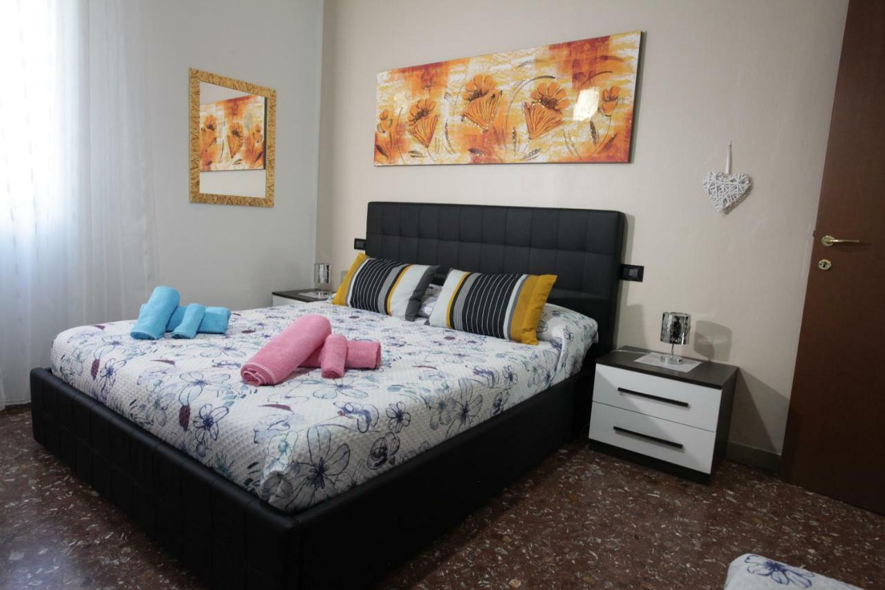 Casa Vacanze Antonia Bologna Esterno foto